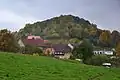 Pohled z jihu na horní část vesnice