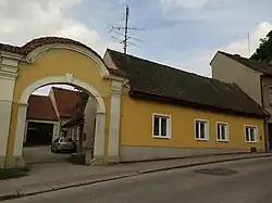 Borovany, brána usedlosti čp.193.JPG