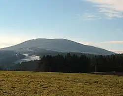 Pohled na Boubín od Šumavských Hoštic