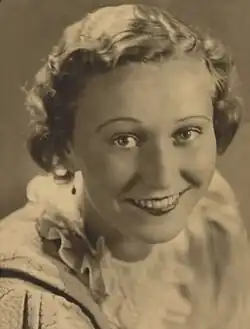 Božena Krotilová (* 1920) na poválečné fotografii