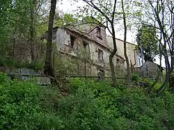 Braník, Vysoká cesta 24, z ulice V podhájí.jpg