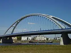 Most Apollo (pohled z Petržalky)