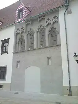 Pawerův dům, částečně obnovena fasáda