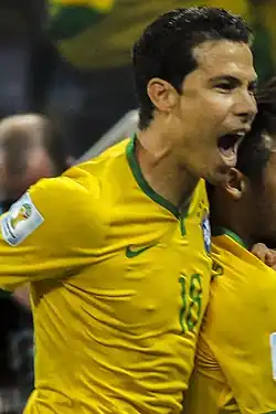 Hernanes (2010)