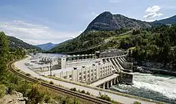 přehradní hráz Brilliant na řece