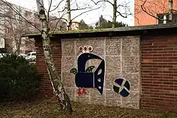 Umělecké dílo na přístřešku pro popelnice