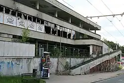 Stav zchátralé a vyhořelé Letné v roce 2022