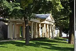 Kolonáda v Denisových Sadech