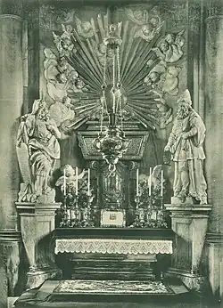 Ferdinand Maxmilián Brokoff: Oltář s Mojžíšem a Aaronem, Vratislav, Kurfiřtská kaple