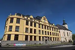 Gymnázium a klášterní kostel Panny Marie Utěšitelky