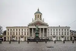 Hlavní průčelí kostela z Královského náměstí