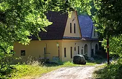 Budislav, gamekeeper's lodge.jpg