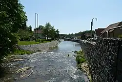 Černovický potok v Budislavi (květen 2012)