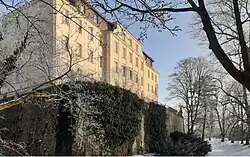 Sídlo FF UP při pohledu z Bezručových sadů