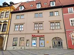 Měšťanský Schillerův dům na náměstí Krále Jiřího z Poděbrad v Chebu