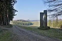 Památník obětem divokého odsunu v létě 1945.