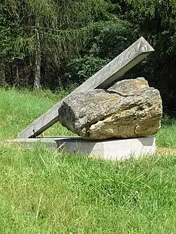 7. Pán Ježíš padá podruhé pod křížem