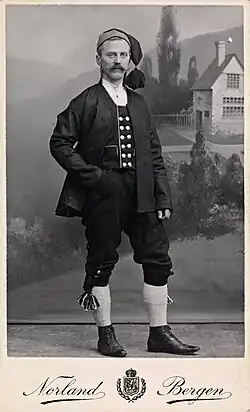 Bunad fra Fana, Bergen