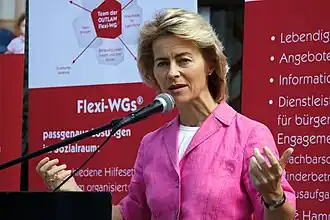 V úřadu ministryně práce, 2009