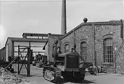 Pásový traktor zn. FAMO, r. 1946 (Traktorenwerk Schönebeck v Sasko-Anhaltsko)