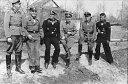 Důstojníci Waffen-SS v dubnu 1943, zleva: Sylvester Stadler, Hans Weiss, Christian Tychsen, Otto Kumm, Vincenz Kaiser a Karl-Heinz Worthmann.