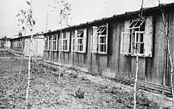 Dřevěné baráky v koncentračním táboře Osvětim v roce 1941