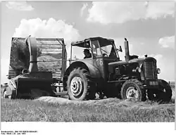 Československá zemědělská technika v NDR (LPG - Landwirtschaftliche Produktionsgenossenschaf Wiesenau), r. 1968