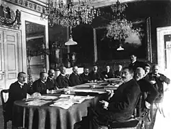 Scheidemannův kabinet při prvním zasedání 13. února 1919 ve Výmaru