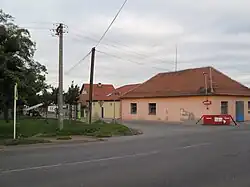 Byškovice, křižovatka Pražské a Družstevní ulice