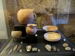 Exponáty v muzeu uvnitř hradu Byblos