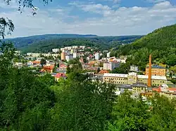 Bynov z jihovýchodu.