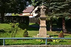 Bynovec 2015-09-13 Sousoší Piety.jpg