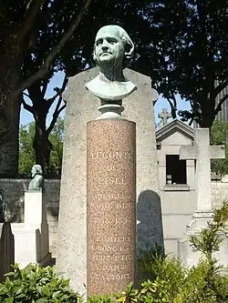 Jeho kenotaf na pařížském hřbitově Monparnasse