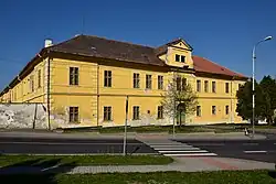 Průčelí zámku směrem do náměstí