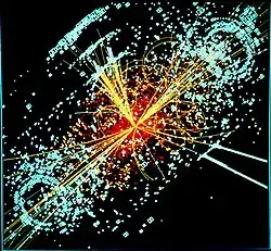 Simulace zobrazující objevení Higgsova bosonu v detektoru CMS (v LHC).