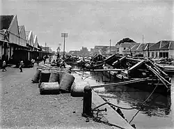 Balíky jsou odesílány z továrny na cukrovou třtinu