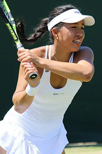 Lizette Cabrerová v kvalifikaci Wimbledonu 2018