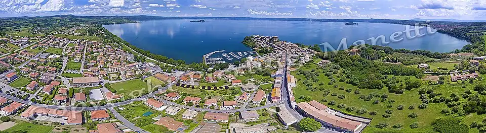 Obec pohledem z dronu