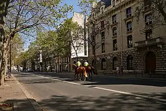 Budovy kasáren na bulváru