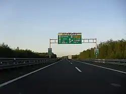 Příjezd k mýtné bráně Demerje na dálnici A1.