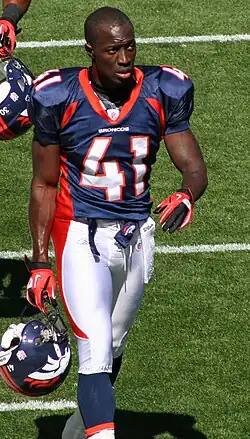 Cassius Vaughn v dresu Denveru Broncos v září 2010