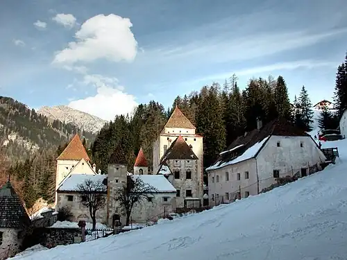 Hrad Valgardena v Santa Cristina