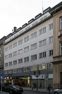 Fasáda do Celetné ulice (Celetná 988/38)