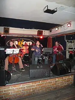 koncert Čellistů na WarmUp Majalesu 2009