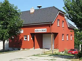 Požární zbrojnice a knihovna