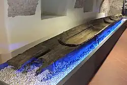 Monoxyl vystavený ve Vlastivědném muzeu v Olomouci