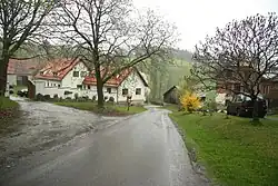 Centrum Lešišova s rekonstruovaným statkem