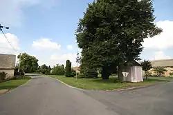 Střed obce s kaplí