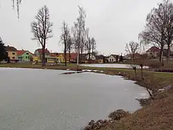 Centrum obce s rybníky