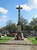 Centrální_kříž_na_hřbitově_v_Brumově.JPG